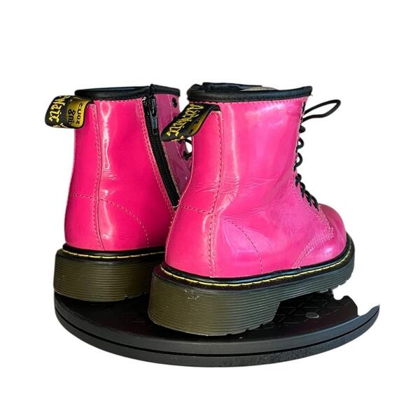 ***SOLD*** Girls Dr. Martens Delaney Pink Patent Leather Lace-up Boots Size 1 - Picture 4 of 6
